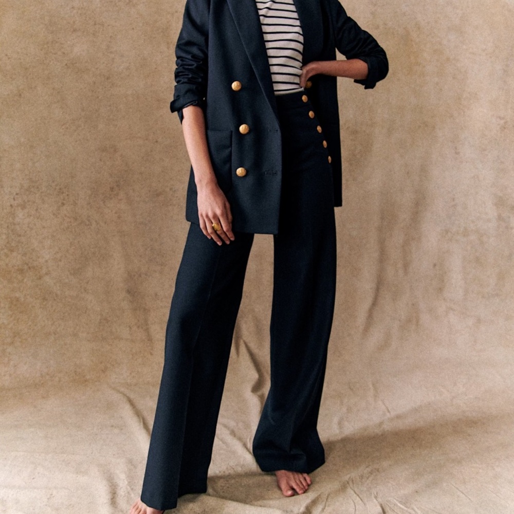 Women's navy  suit   from Sézane in size 46 European 
New no tags